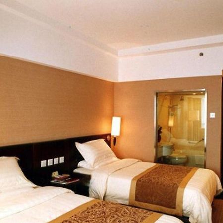 Dong Fang Hotel Пекин Экстерьер фото