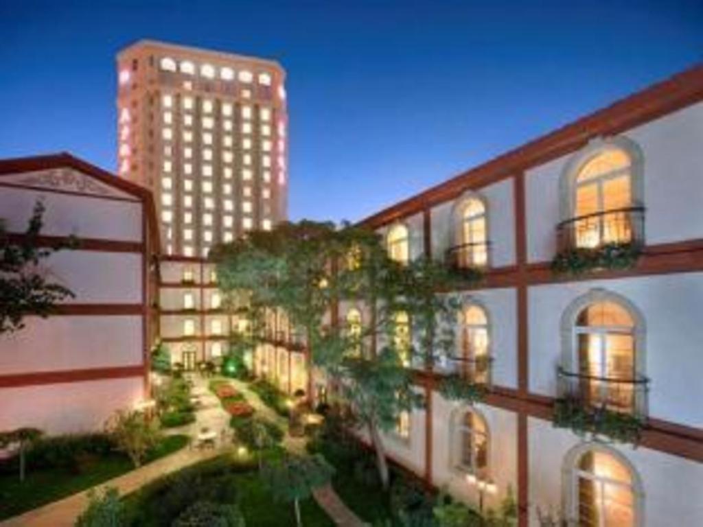 Dong Fang Hotel Пекин Экстерьер фото
