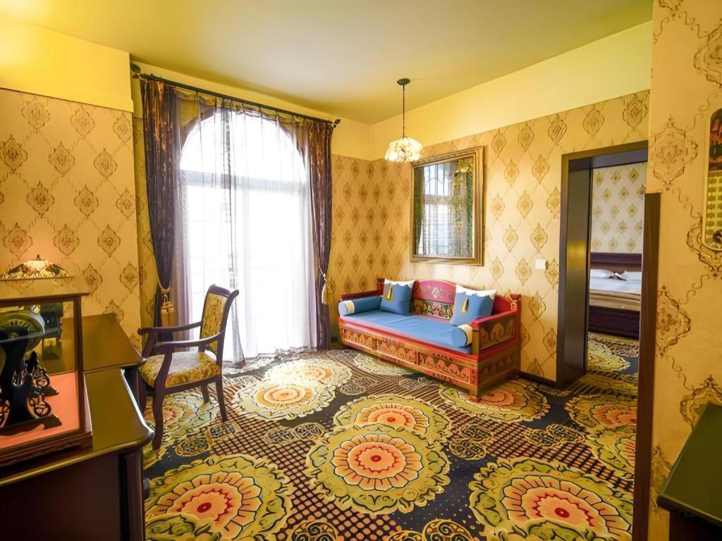 Dong Fang Hotel Пекин Экстерьер фото
